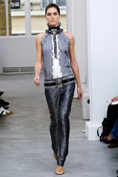 Look 15